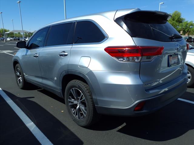 2019 Toyota Highlander 5 DOOR 4X2 SUV
