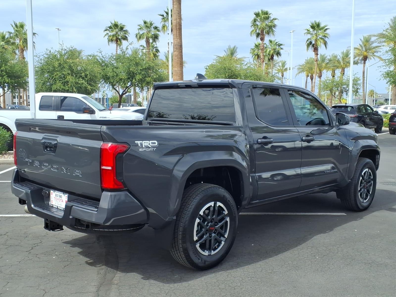 View vehicle photo 4