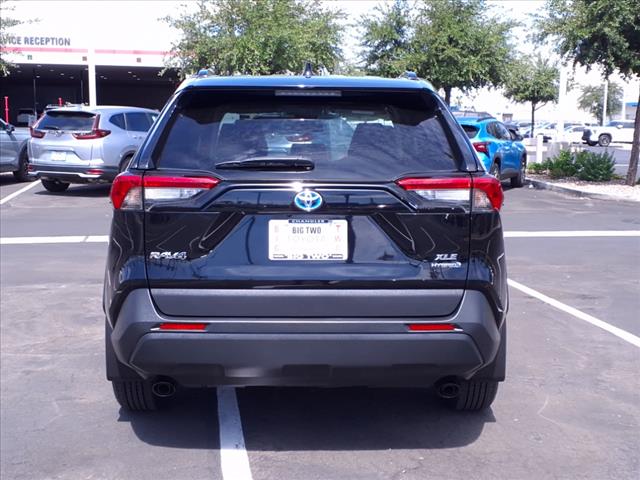 2022 Toyota RAV4 Hybrid XLE