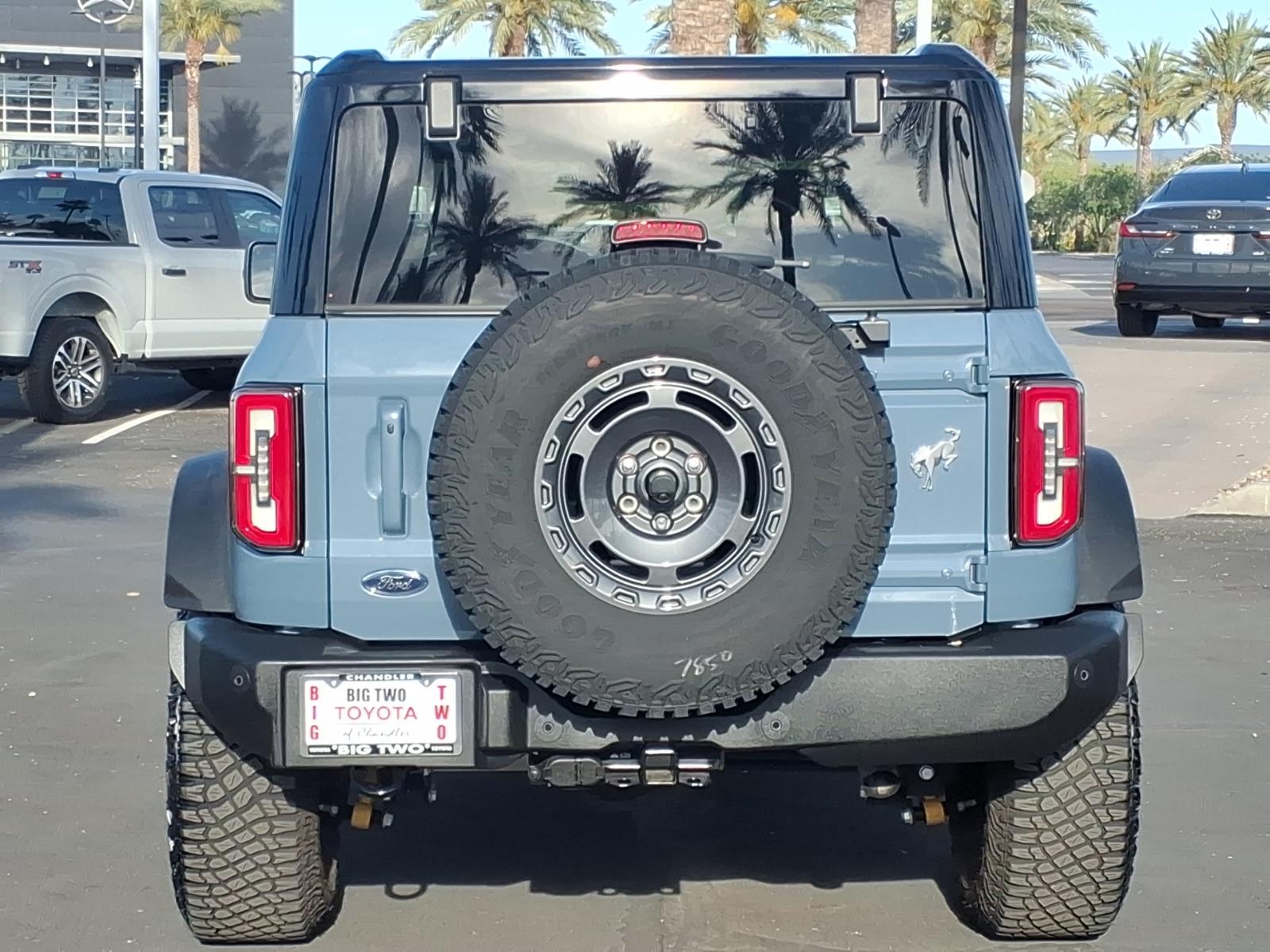 View vehicle photo 5
