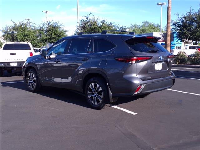 2024 Toyota Highlander Hybrid XLE