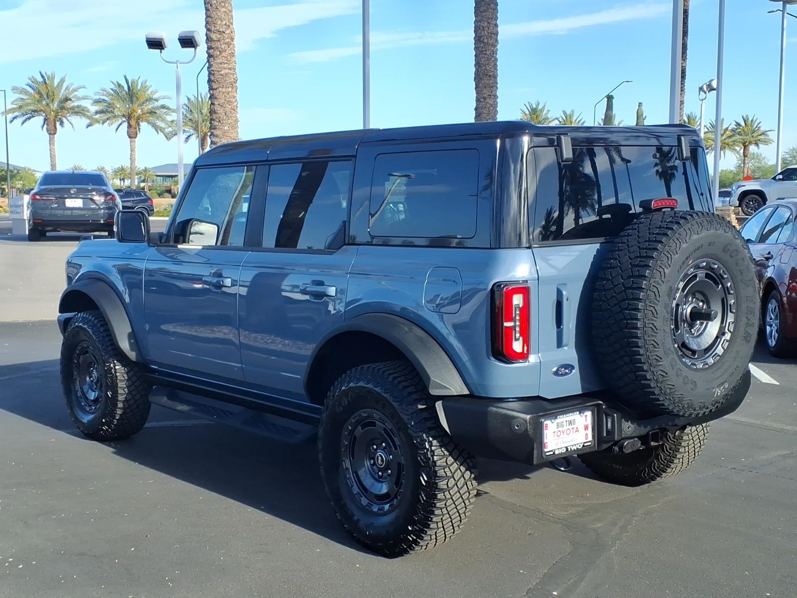 View vehicle photo 6
