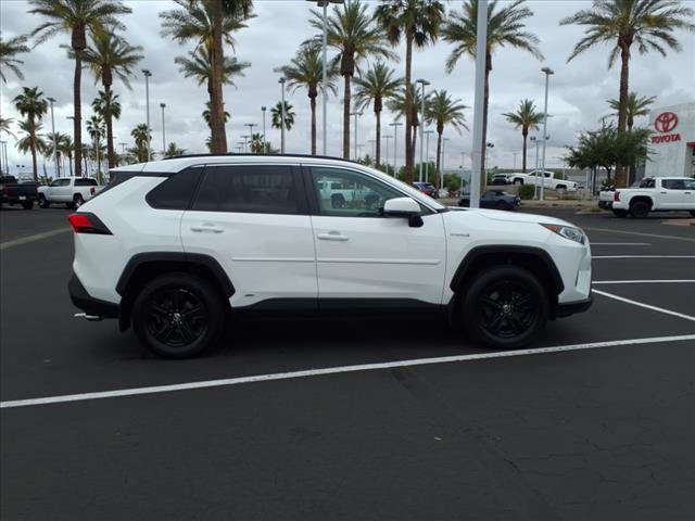 2020 Toyota RAV4 Hybrid XLE