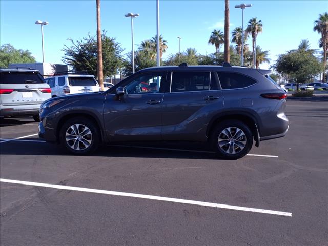 2024 Toyota Highlander Hybrid XLE