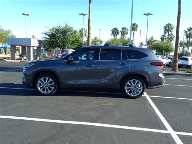 2022 Toyota Highlander Hybrid Limited