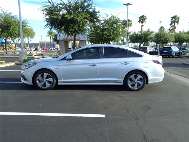 2017 Hyundai SONATA Hybrid Limited