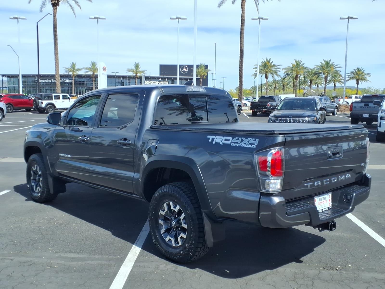 View vehicle photo 7