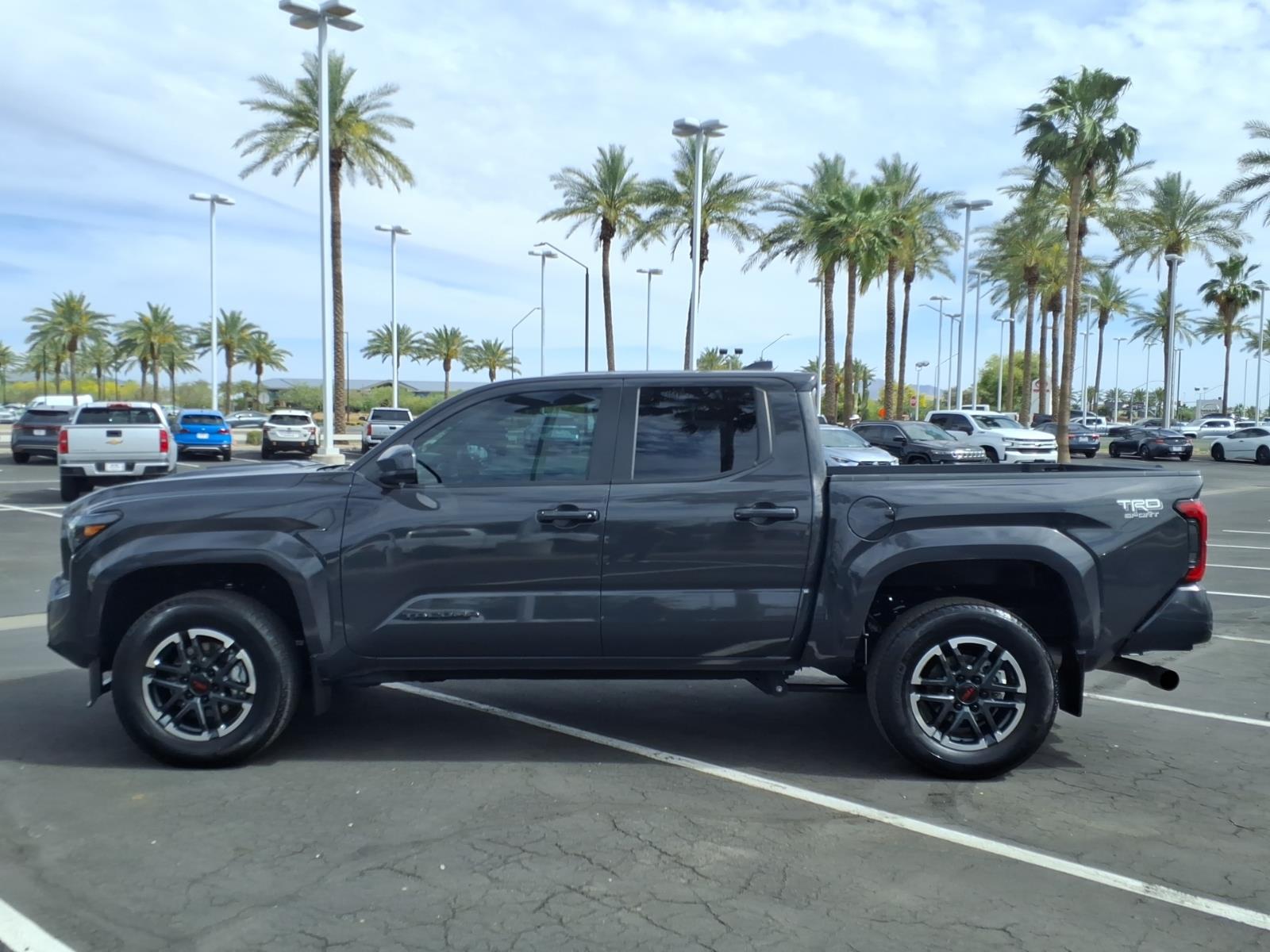 View vehicle photo 7