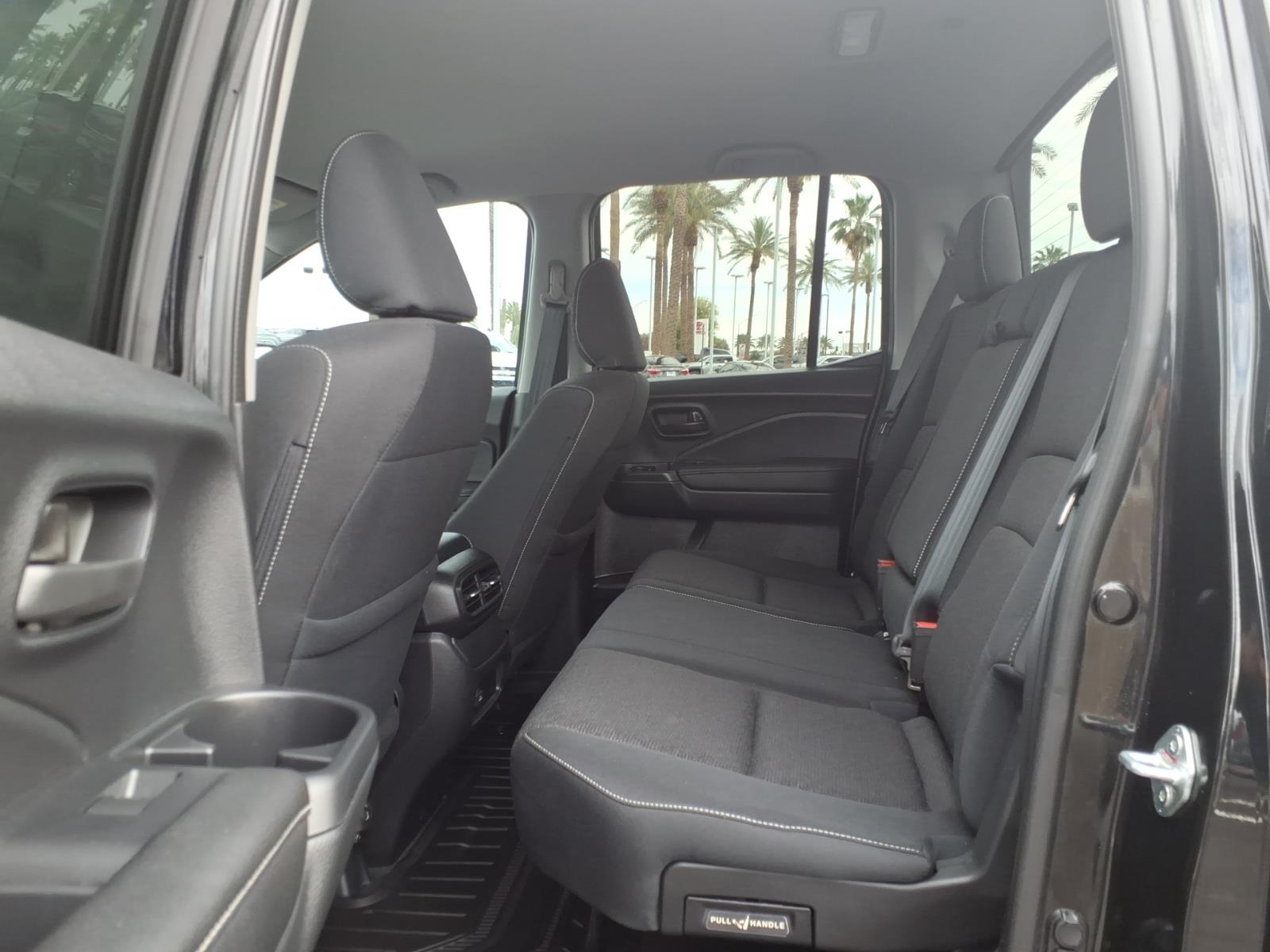 View vehicle photo 7