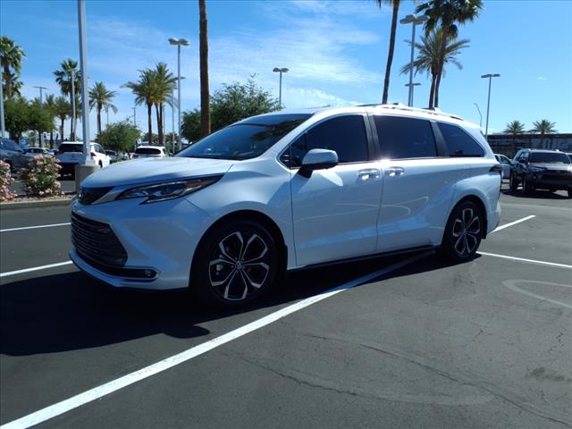 2025 Toyota Sienna Platinum 7-Passenger