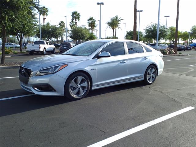 2017 Hyundai SONATA Hybrid Limited