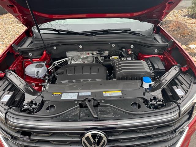 2025 Volkswagen Atlas Cross Sport SEL Premium R-Line 4Motion
