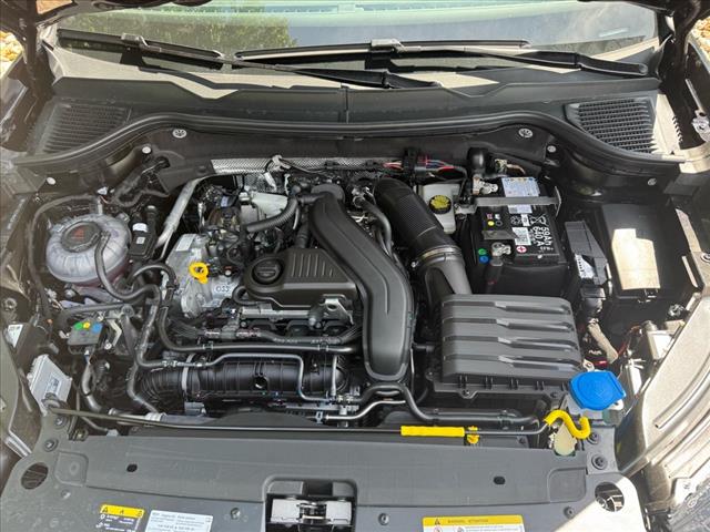 2025 Volkswagen Taos SE