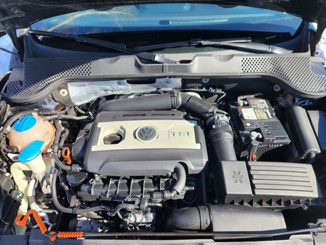 2013 Volkswagen Beetle 2.0T TURBO W/SUN/