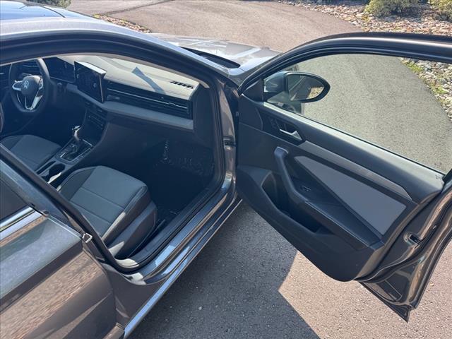 2025 Volkswagen Jetta SE