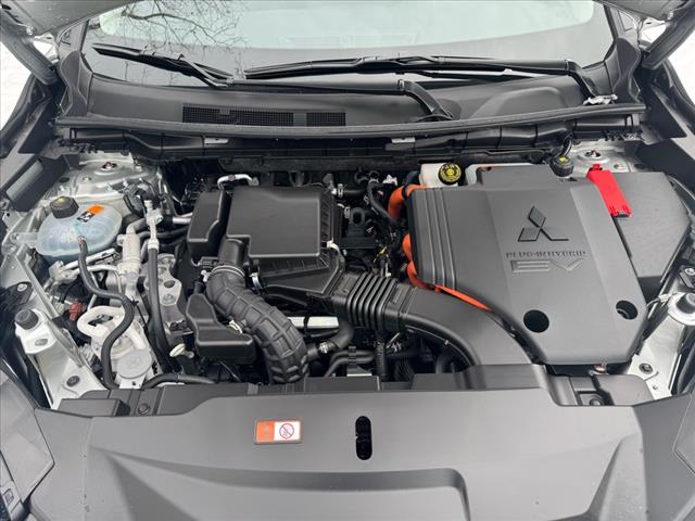 2025 Mitsubishi Outlander PHEV SE