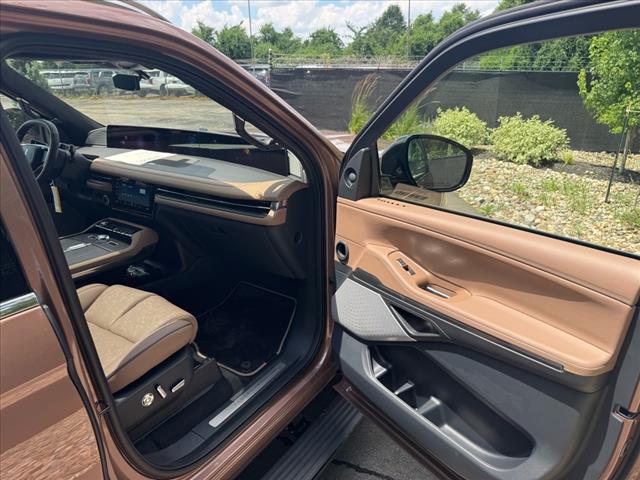 2025 Lincoln Navigator L Black Label