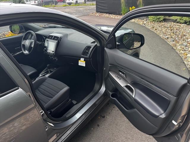 2025 Mitsubishi Outlander Sport SE