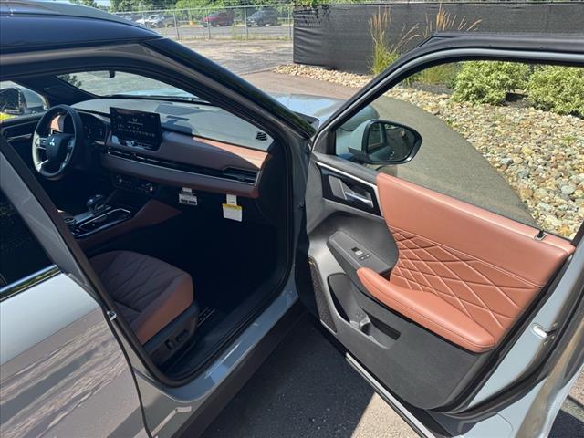 2025 Mitsubishi Outlander SEL