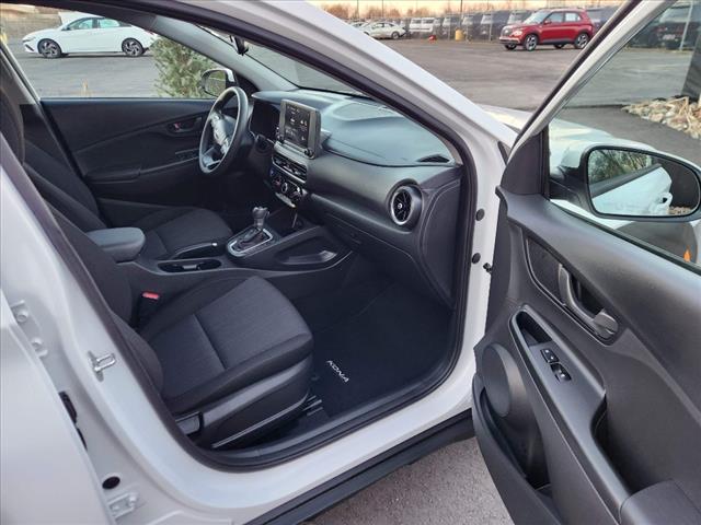 2022 Hyundai KONA SEL