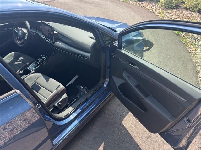 2025 Volkswagen Golf GTI SE