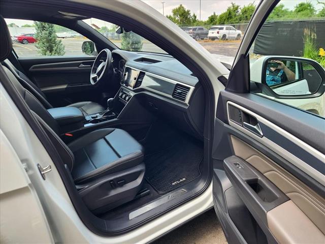 2022 Volkswagen Atlas Cross Sport V6 SEL 4Motion