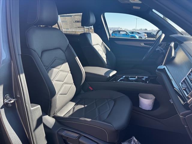 2025 Volkswagen Atlas Cross Sport SE 4Motion