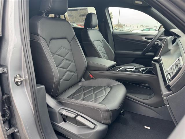 2025 Volkswagen Atlas Cross Sport SE 4Motion