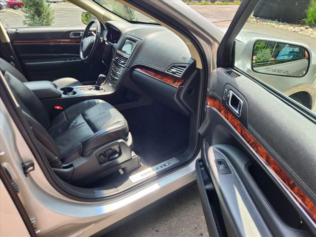 2019 Lincoln MKT Reserve