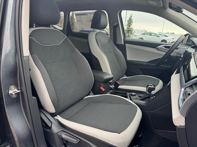 2025 Volkswagen Taos SE 4Motion