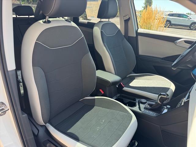 2025 Volkswagen Taos SE 4Motion