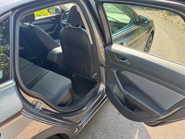 2025 Volkswagen Jetta SE