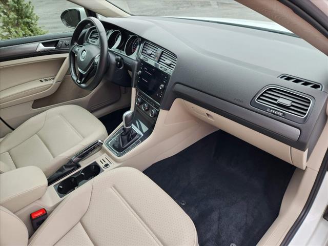 2018 Volkswagen Golf TSI SE