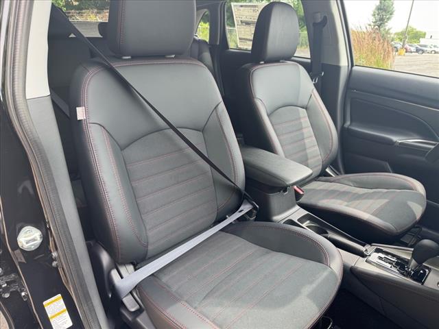 2025 Mitsubishi Outlander Sport SE