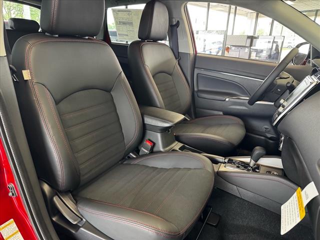 2025 Mitsubishi Outlander Sport SE