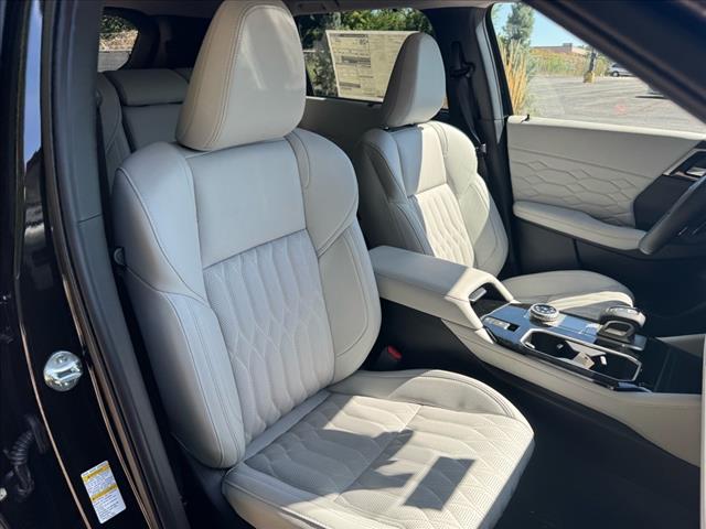 2025 Mitsubishi Outlander SEL Platinum Edition
