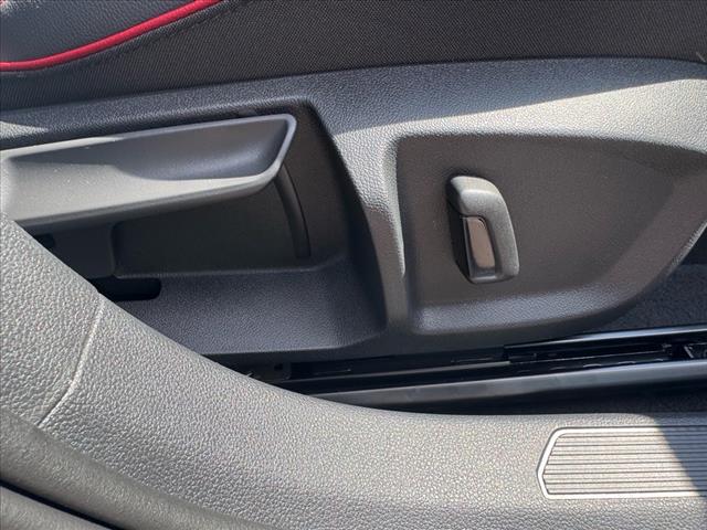 2025 Volkswagen Golf GTI SE