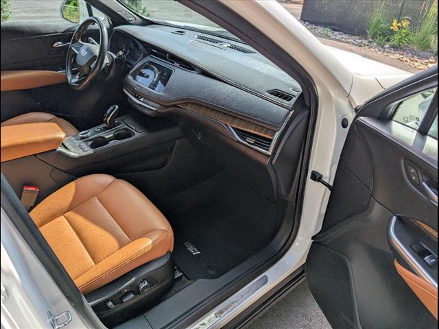 2020 Cadillac XT4 Premium Luxury