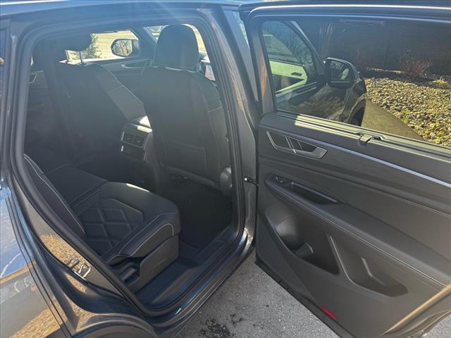 2025 Volkswagen Atlas Cross Sport SE 4Motion