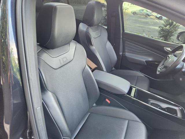 2023 Volkswagen ID.4 Pro S Plus w/ VW Sound