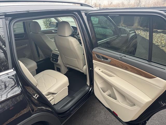 2025 Volkswagen Atlas SE