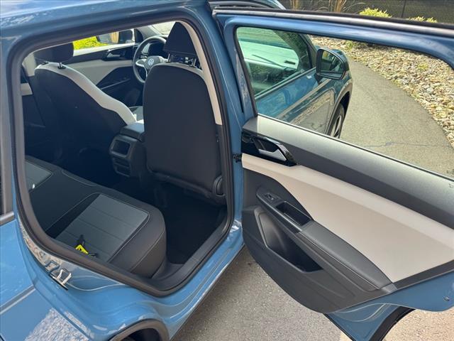 2025 Volkswagen Taos S 4Motion