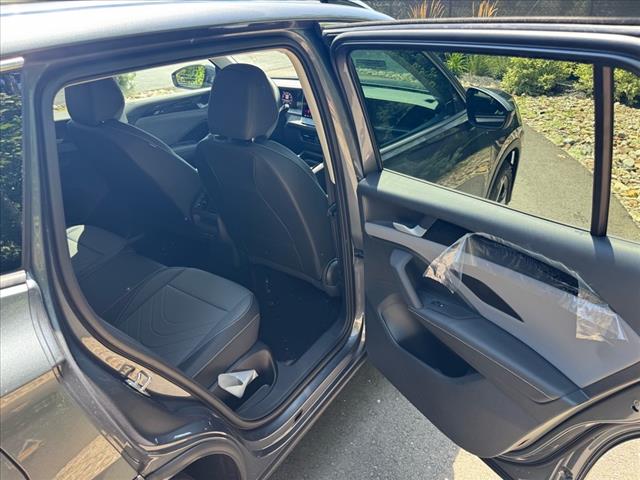 2025 Volkswagen Tiguan SE