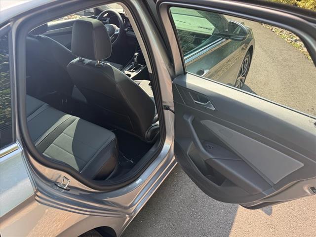 2025 Volkswagen Jetta SE