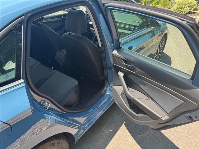 2025 Volkswagen Jetta SE