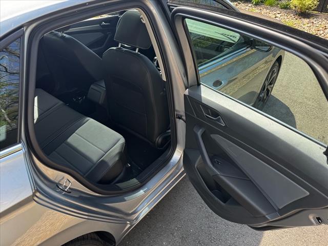 2025 Volkswagen Jetta SE