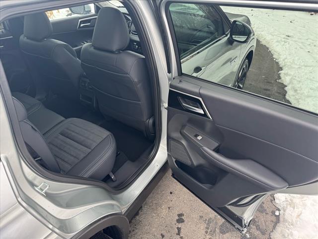 2025 Mitsubishi Outlander PHEV SE