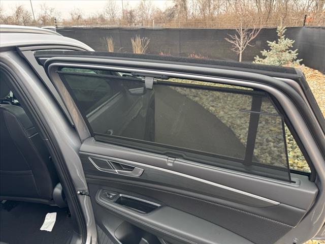 2025 Volkswagen Atlas Cross Sport SE 4Motion