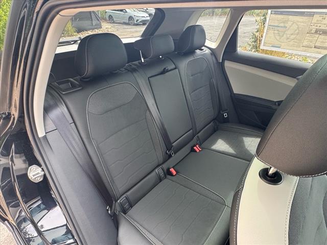 2025 Volkswagen Taos SE 4Motion