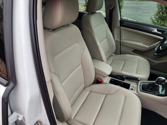 2018 Volkswagen Golf TSI SE